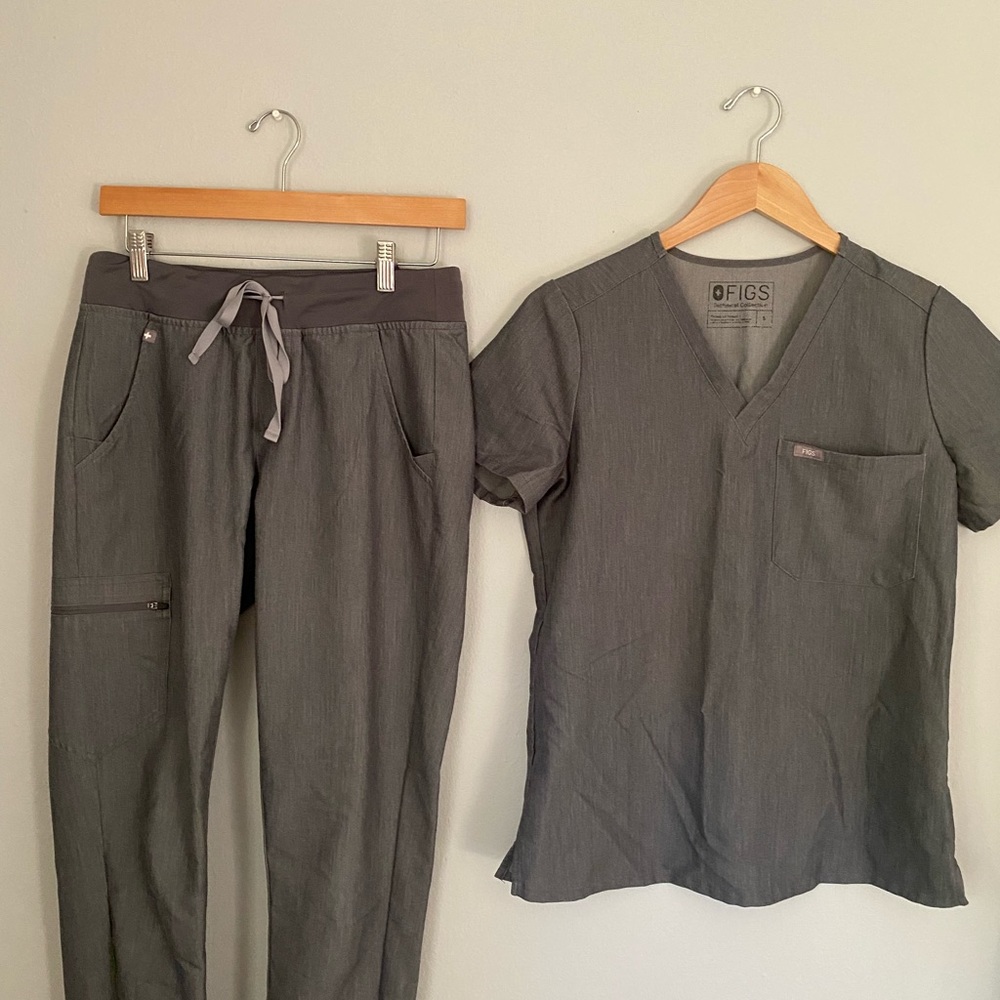 FIGS SCRUBS
